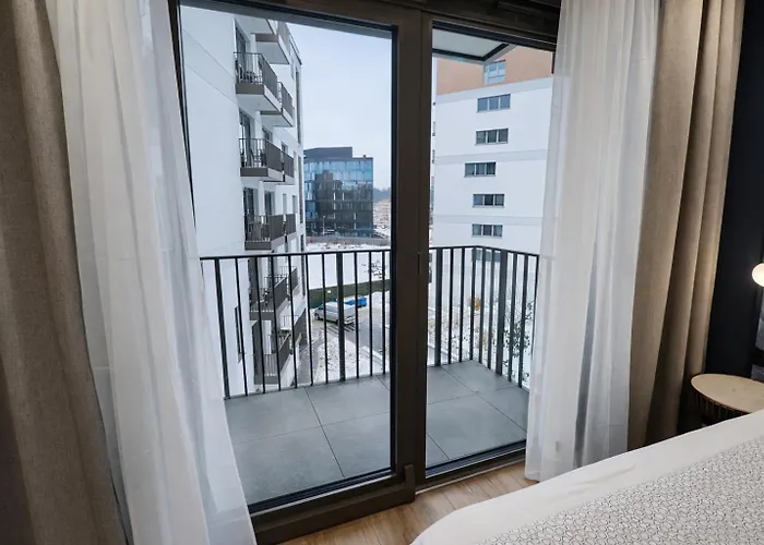 Be - Zurawie - Shipyard, Center, Parking, Rooftop グダニスク