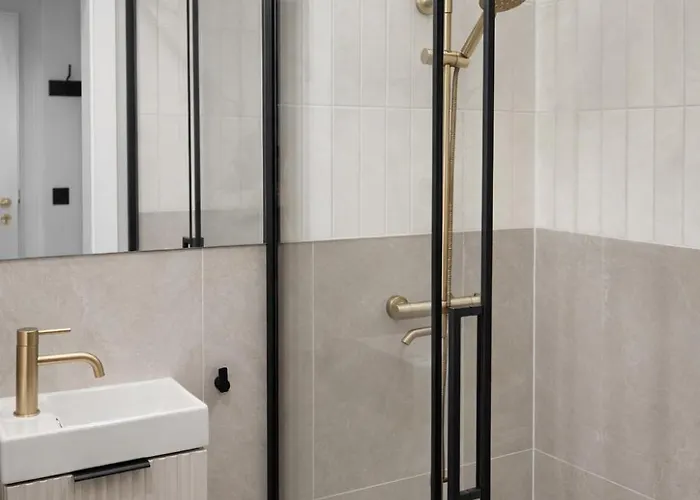 Be - Zurawie - Shipyard, Center, Parking, Rooftop グダニスク