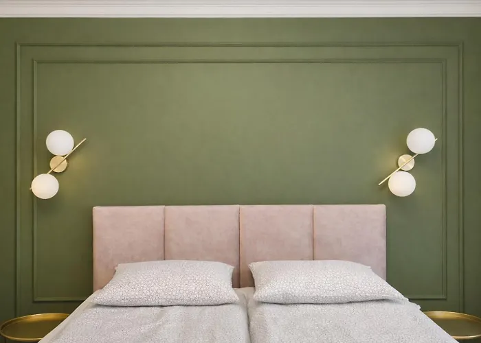 Be - Zurawie - Shipyard, Center, Parking, Rooftop