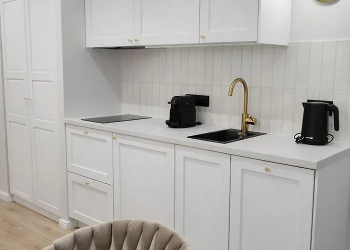 Be - Zurawie - Shipyard, Center, Parking, Rooftop גדנסק